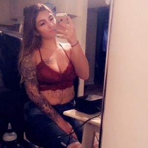 Meet your Posher, Marissa